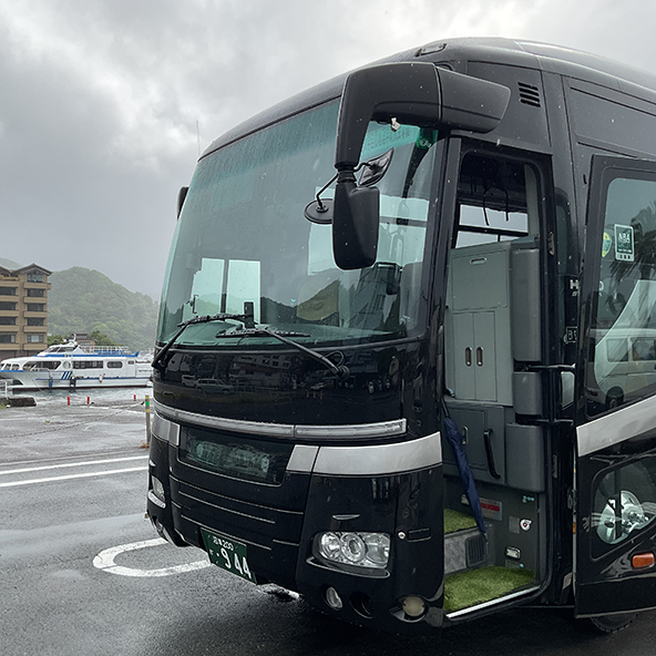 修学旅行バス