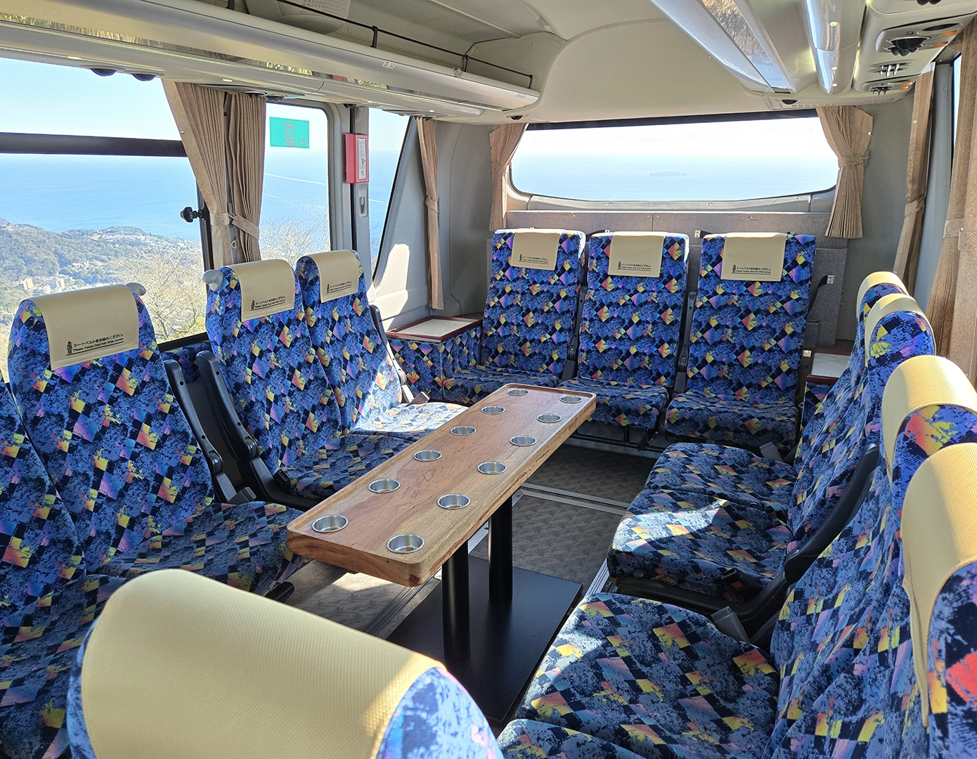 安心・快適な観光バスサービス | ショウレイ自動車